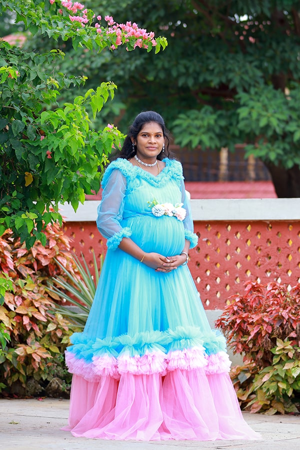 Maternity outfit rental in hyderabad